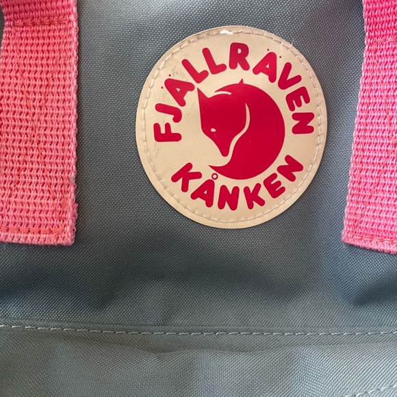 Kånken Fjallraven Green Backpack with Pink Accents Standard Size/classic - Picture 4 of 4